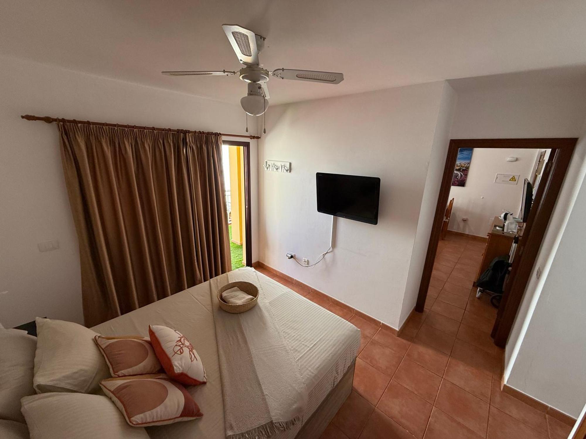 Apartamento Brisas Del Sur - Oasis Tenerife Sur Playa de San Juan  Ngoại thất bức ảnh